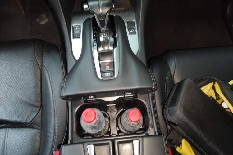 Used Honda Avancier 2020 240TURBO Two-Wheel Drive Comfort Edition Gear Lever