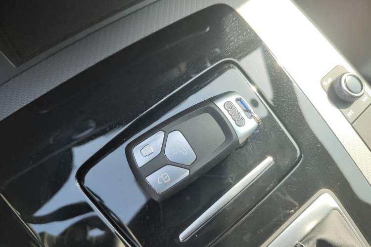 Used Audi Q5L 2025 quattro 45th Anniversary Edition 45 TFSI Luxury Dynamic Model
