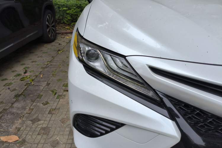 Used Toyota Camry 2019 Revised Version 2.5S Fēngshàng Edition Right Front Headlight
