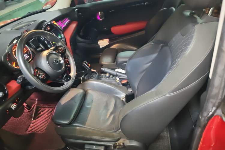 Used MINI 2018 1.5T COOPER Artist
