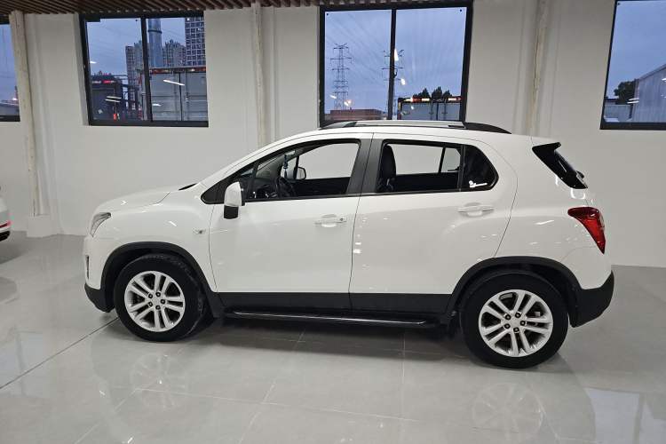 Used Chevrolet Trax 2016 1.4T Automatic Two-Wheel Drive Comfort Version with Sunroof