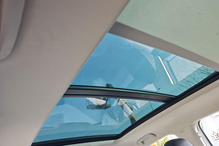 Used Volkswagen Tavendor 2023 330TSI Luxury Touring Edition