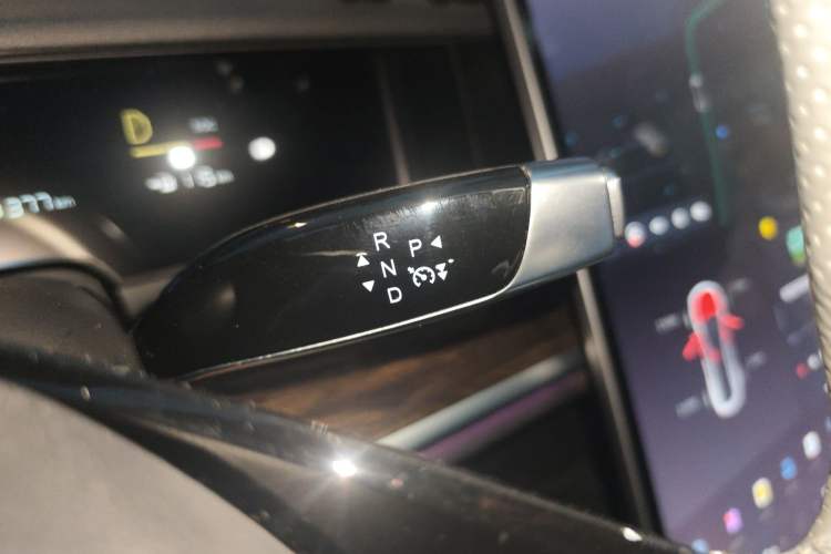 Used NETA S 2024 Range-Extended 1160 Edition Gear Lever