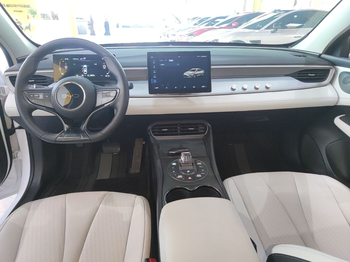 BYD Seal 05 DM-i 2025 DM-i Smart Drive 55KM Luxury Model — снимка 12