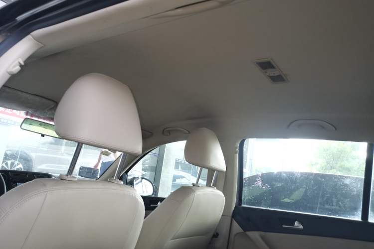 Used Volkswagen Tiguan 2015 1.8TSI Automatic Two-Wheel Drive Trend Edition Headliner