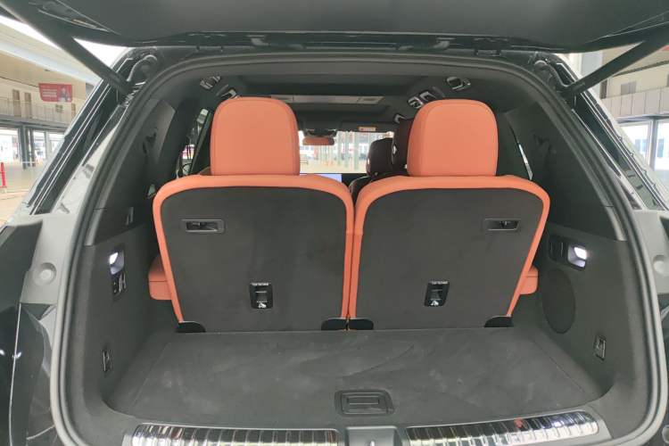 Used Li Auto L8 2025 Ultra Smart Refreshed Edition
