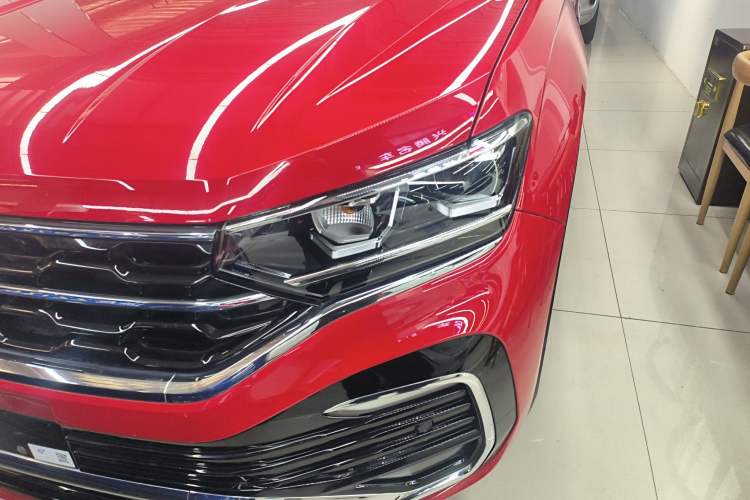 Used Volkswagen Tayron X 2020 330TSI Two-Wheel Drive Luxury Smart Connectivity Version
