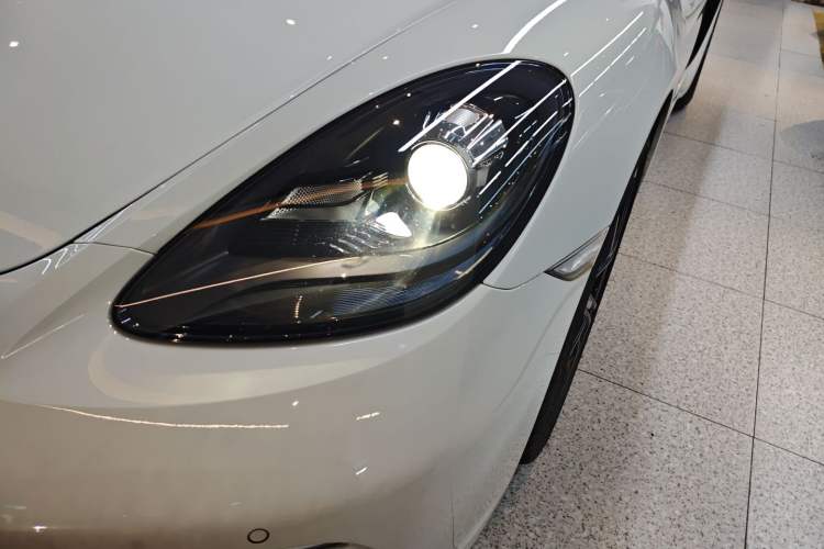 Used Porsche 718 2022 Boxster 2.0T
