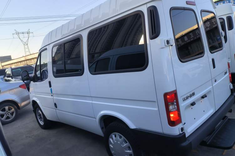 Used JMC Transit 2021 2.8T Space King Standard Version Short Wheelbase Mid-Height Roof 6-Seater Diesel Euro VI JX493
