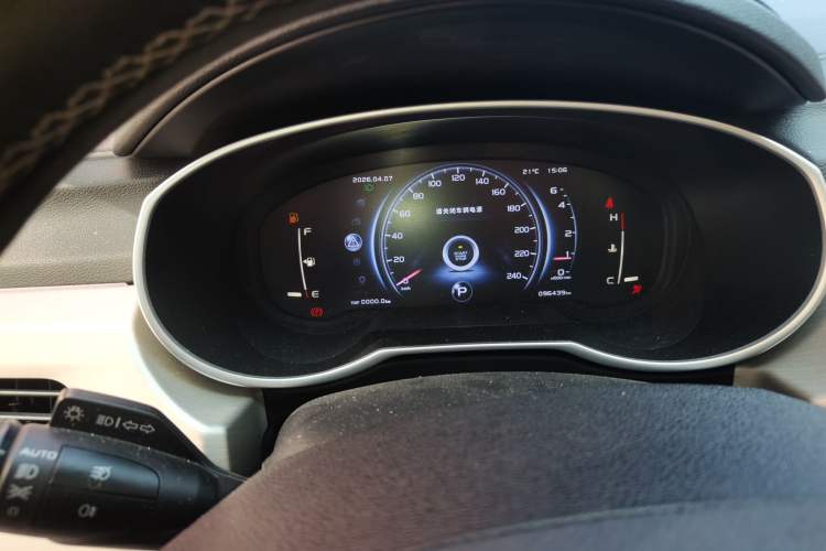 Used Geely Auto Emgrand X7 Sport 2018 1.8TD Automatic Two-Wheel Drive Smart Connect 4G Internet Edition