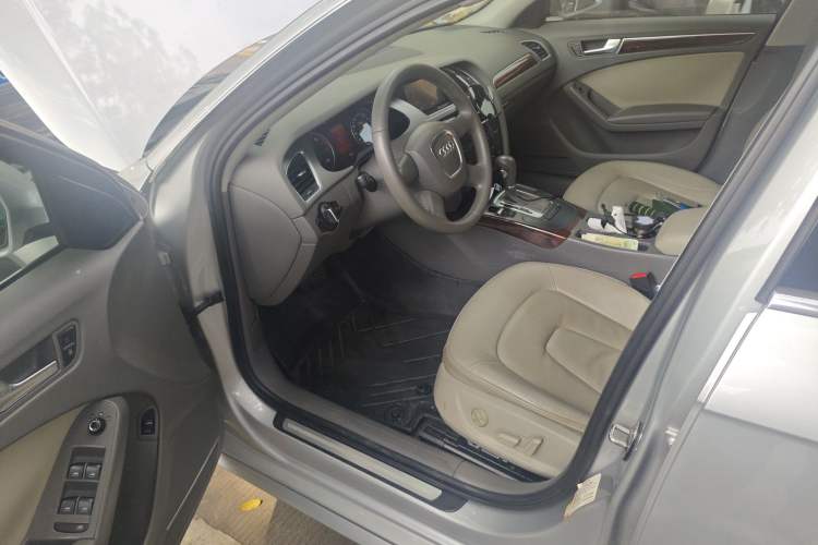 Used Audi A4L 2010 2.0 TFSI Comfort Edition
