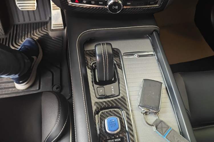 Used Volvo XC60 New Energy 2020 T8 eDrive Hybrid – Smart & Sporty Edition