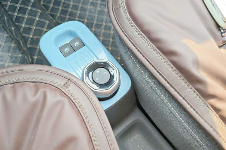 Used Geely Galaxy Panda 2024 Panda Mini 200km Endurance Bear
