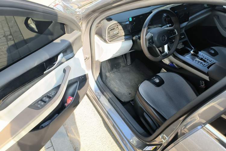 Used BYD Qin PLUS 2024 HONOR Edition DM-i 55KM Leading Model