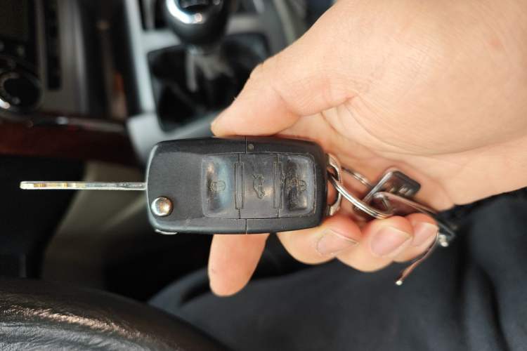 Used Jinbei Grace 2018 2.0L Express Comfort 7-Seater V19
