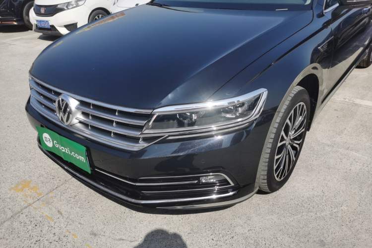 Used Volkswagen Phideon 2019 380TSI Two-Wheel Drive Business Edition China VI Standard

