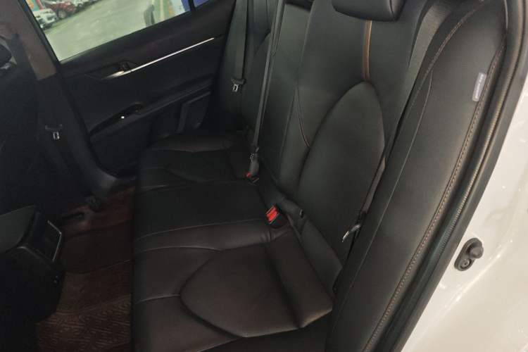Used Toyota Camry 2021 2.5G Luxury Edition Left Rear Seat