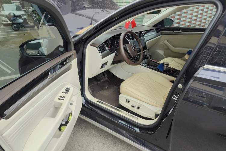 Used Volkswagen Phideon 2021 380TSI Luxury Edition