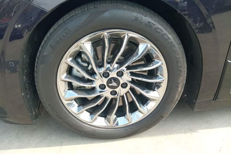 Used VOYAH Dream 2024 PHEV Ultra-Long Range Flagship Edition
