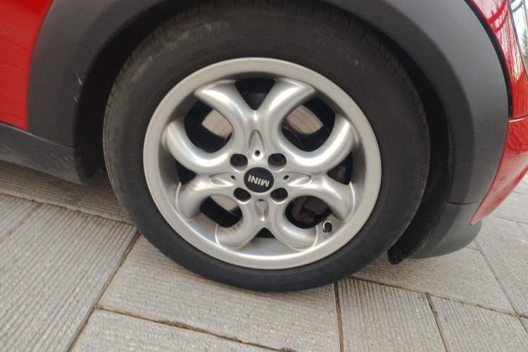 Used MINI MINI 2011 1.6L COOPER Fun