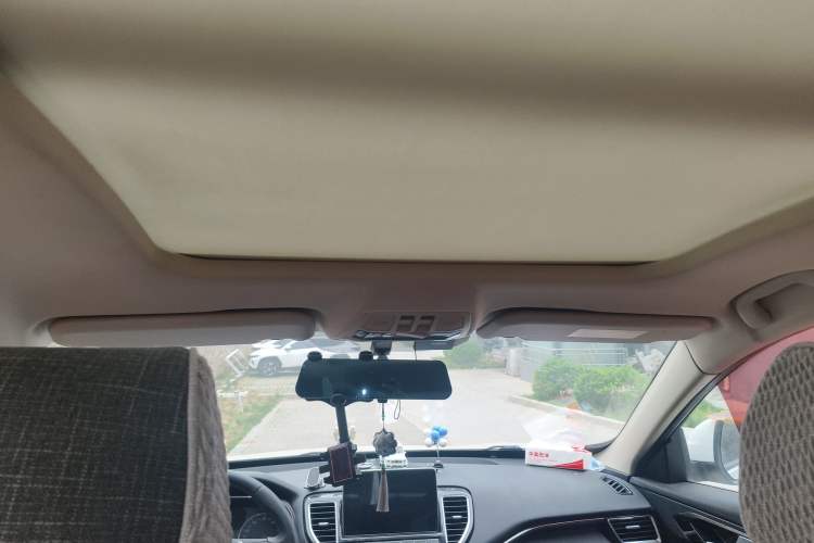 Used FAW Senya R9 2018 1.2T Manual Luxury Smart Edition
