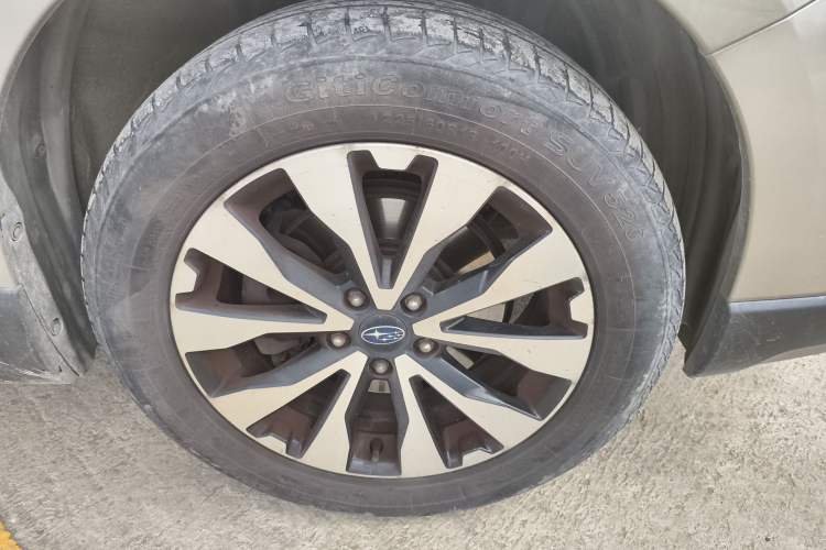 Used Subaru Outback 2015 2.5i Sport Navigation Edition Right Front Wheel Hub
