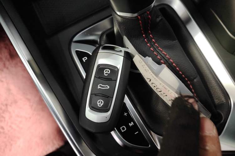 Used Geely Auto Vision X3 2021 PRO 1.5L CVT Deluxe Model
