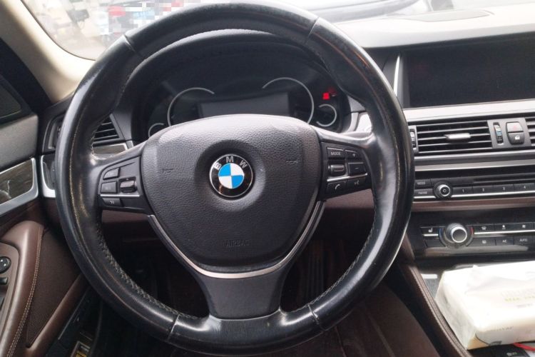 Used BMW 5 Series 2014 525Li Luxury Design Package Steering Wheel