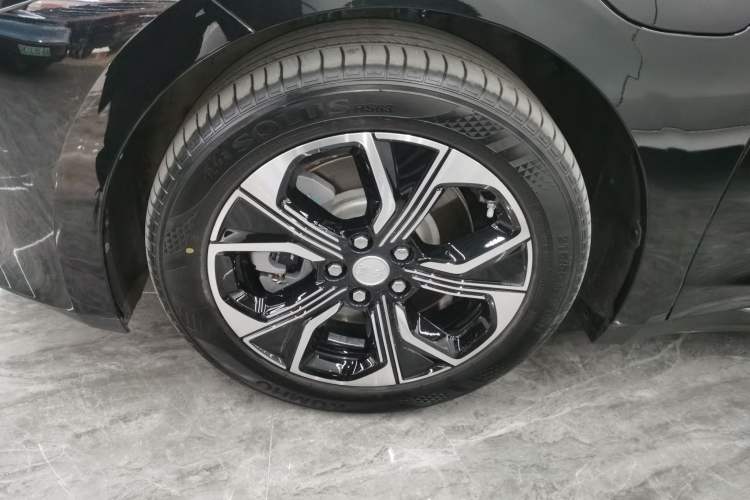 Used Hongqi E-QM5 2023 Revised Version Basic Travel Edition