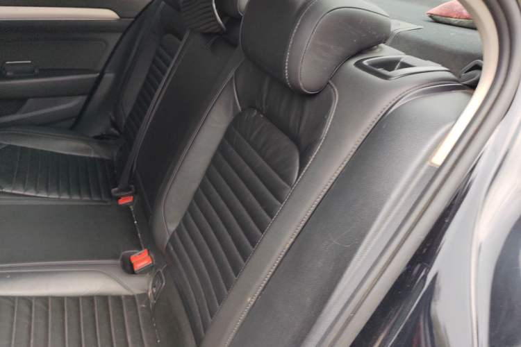 Used Volkswagen Magotan 2017 330TSI DSG Leading Model Left Rear Seat