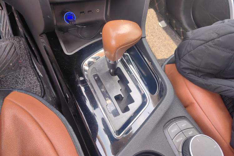 Used Soueast DX7 2017 1.5T Automatic Glory Edition
