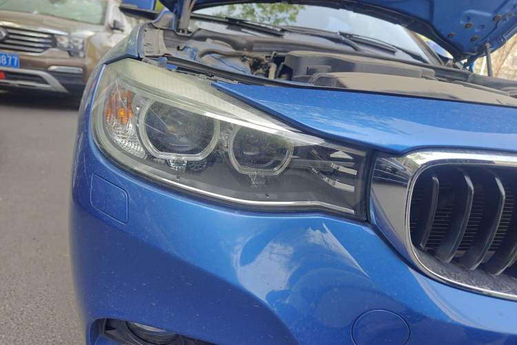 Used BMW 3 Series GT 2013 320i Sport Design Package Right Front Headlight