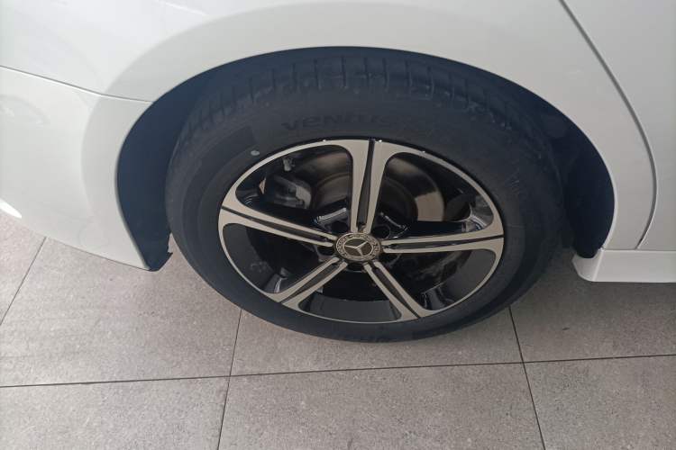 Used Mercedes-Benz A-Class 2022 Revised Version A 200 L Sport Sedan Fashionable Style Exterior 5