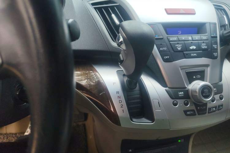 Used Honda Odyssey 2013 2.4L Luxury Edition Gear Lever