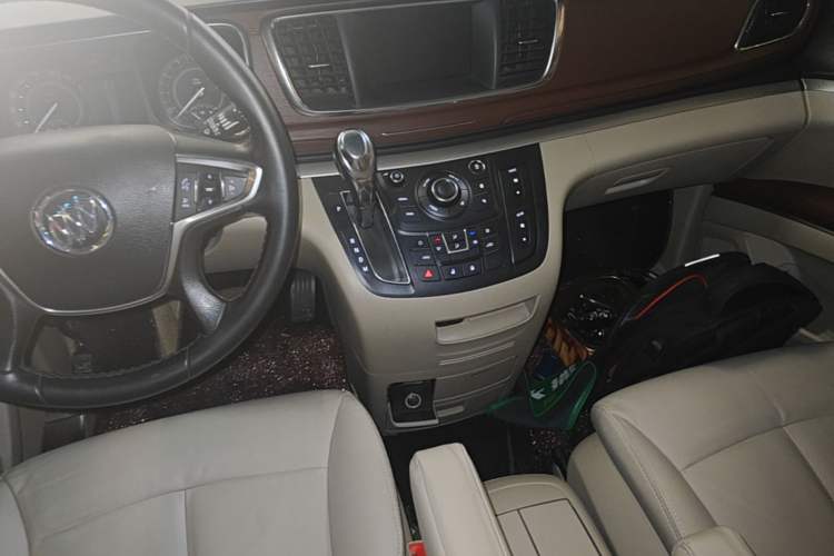 Used Buick GL8 2018 28T Luxury Model China VI Standard