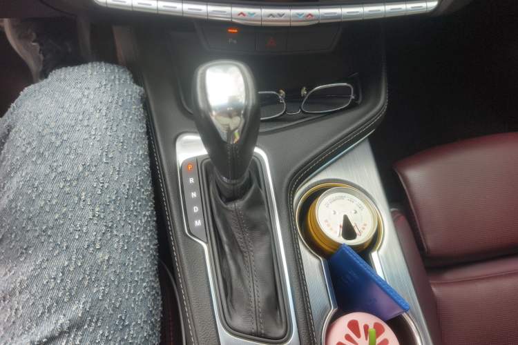 Used Cadillac CT4 2020 28T Elite Edition Gear Lever