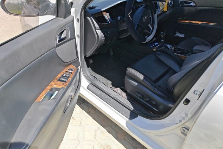 Used Hyundai Mistra 2014 1.8L Automatic Deluxe DLX Model Driver Seat