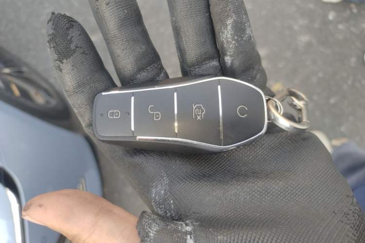 Used BYD Seal 2022 550 km Standard Range Rear-Wheel Drive Prestige Version Vehicle Key