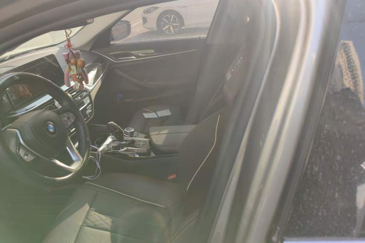 Used BMW 5 Series 2022 Restyled 525Li Luxury Package
