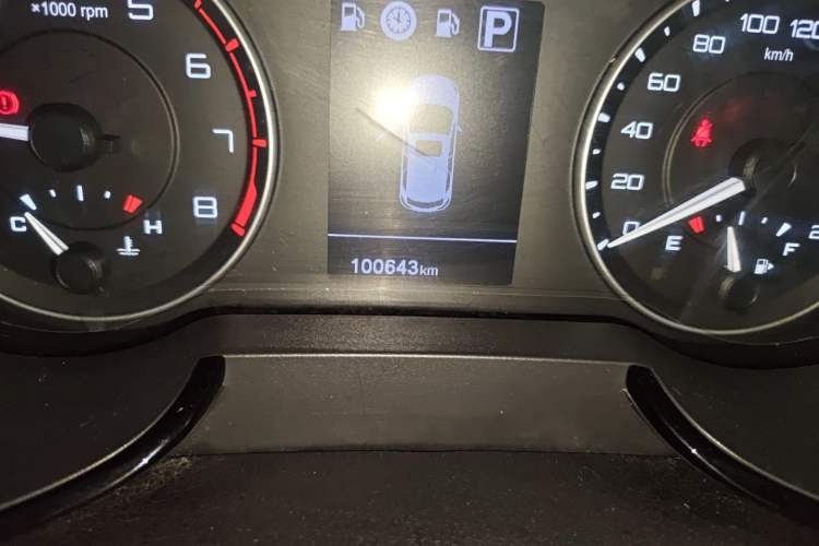 Used Dongfeng Aeolus AX5 2017 1.4T Automatic Qushang Model Odometer Close Up