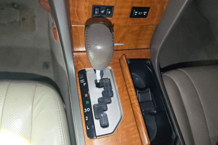 Used Toyota Camry 2012 200G Classic Luxury Edition
