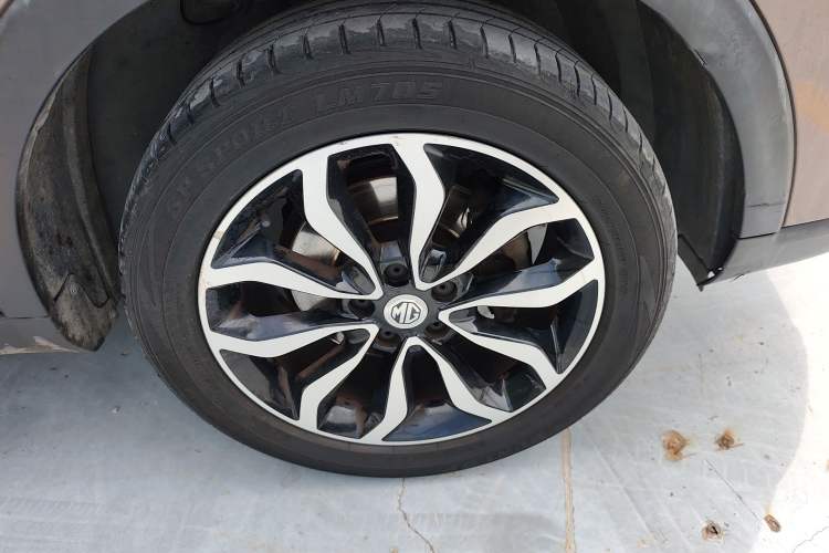 Used MG GS 2015 1.5TGI TST Luxury Edition Right Front Wheel Hub