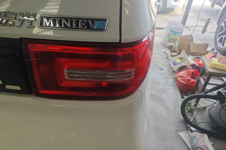 Used Wuling Hongguang MINIEV 2020 Freedom Version Lithium Iron Phosphate Exterior 3