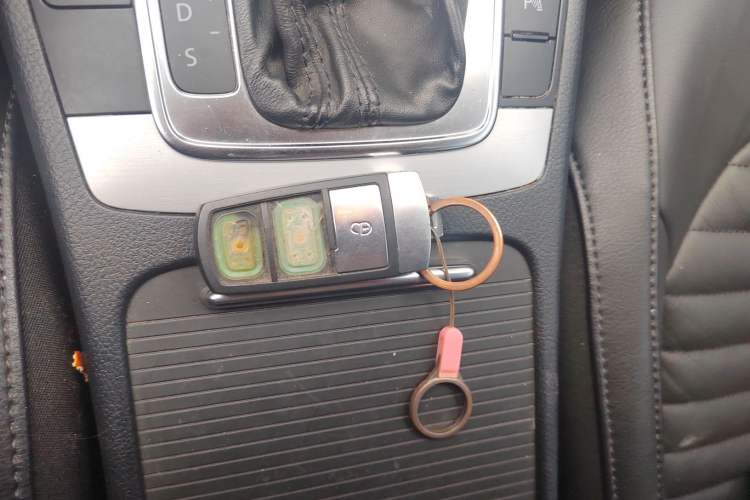 Used Volkswagen Magotan 2013 1.8TSI Premier Model Vehicle Key