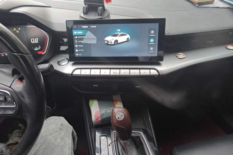 Used MG 5 2021 180 DVVT CVT Youth Luxury Edition
