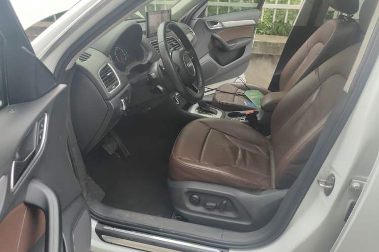 Used Audi Q3 2013 35 TFSI Comfort Model Left Front Seat