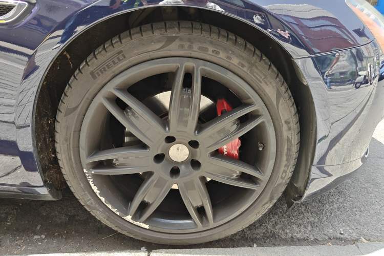 Used Maserati President 2015 3.0T Standard Model Right Front Wheel Hub