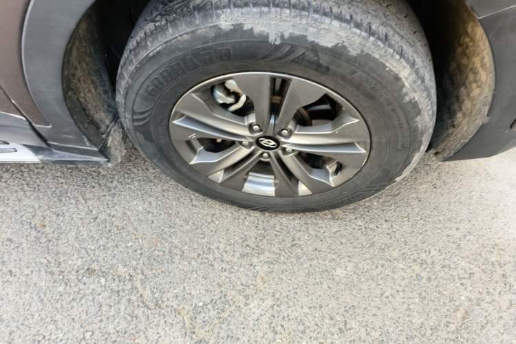 Used Hyundai Santa Fe 2013 2.4L Automatic 2WD Comfort Edition
