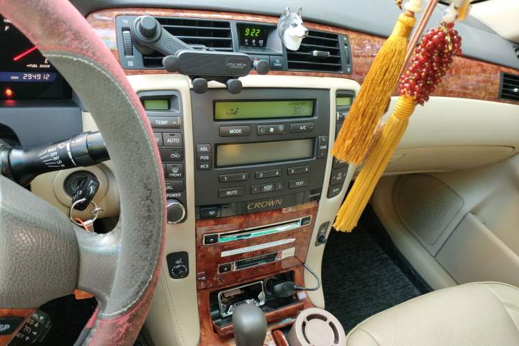 Used Toyota Crown 2007 2.5L Royal Special Edition Audio And AC Panel