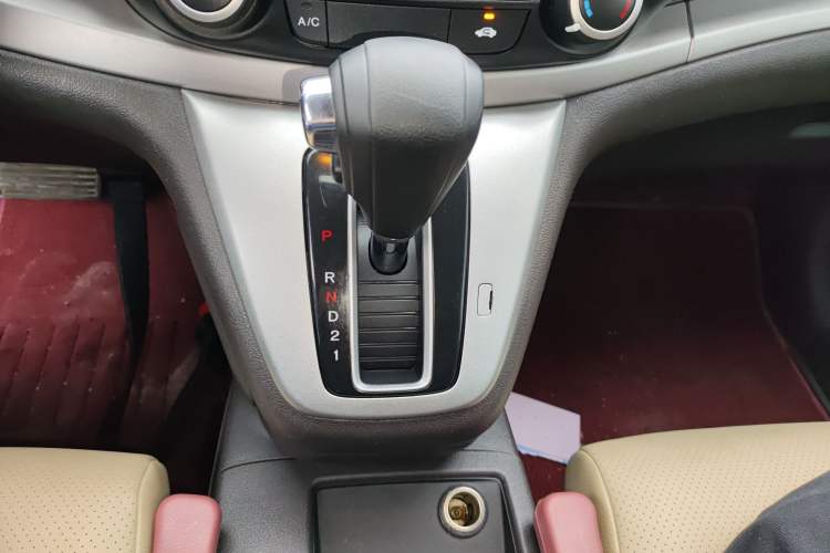 Used Honda CR-V 2012 2.0L two-wheel drive urban version Gear Lever